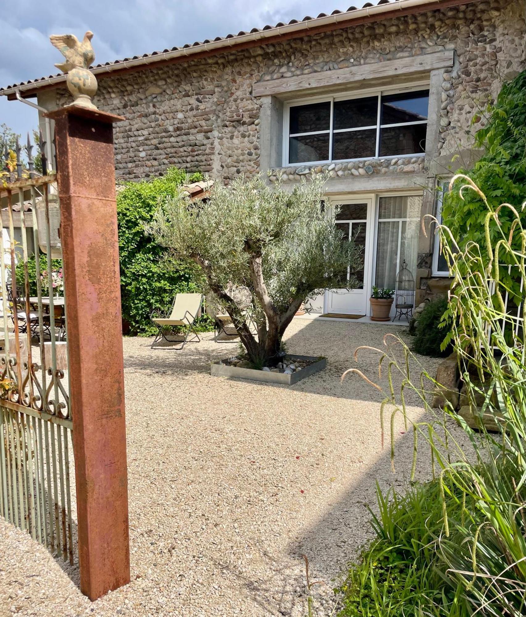 La Suite Dromoise 1809 Saint-Paul-lès-Romans Exteriér fotografie
